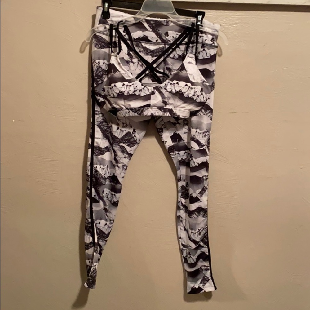 Sports bra and leggings combo - worn once